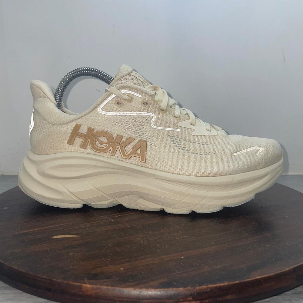 Hoka One One Clifton 10 Shoes Womens 8.5 B Beige Running Sneakers 1162031 VCH